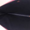 Bolsito de mano Louis Vuitton en cuero Epi rojo - Detail D2 thumbnail