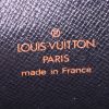 Bolsito de mano Louis Vuitton en cuero Epi rojo - Detail D3 thumbnail