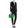 Borsa bisaccia Bottega Veneta Teen Jodie in pelle intrecciata verde - Detail D1 thumbnail