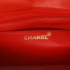 Bolso de mano Chanel Vintage en cuero acolchado rojo - Detail D2 thumbnail