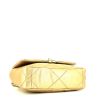 Chanel  19 shoulder bag  in gold quilted leather - Detail D5 thumbnail