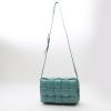 Bottega Veneta  Padded Cassette shoulder bag  in blue intrecciato leather - Detail D8 thumbnail