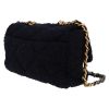Bolso bandolera Chanel  19 modelo grande  en tejido jersey azul marino - Detail D5 thumbnail