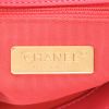Chanel  19 shoulder bag  in pink quilted leather - Detail D2 thumbnail